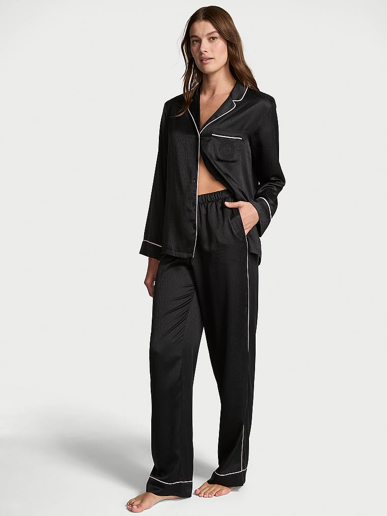 Длинный атласный пижамный комплект Victoria'S Secret, jacquard black
Длинный атласный пижамный комплект Victoria'S Secret, jacquard black