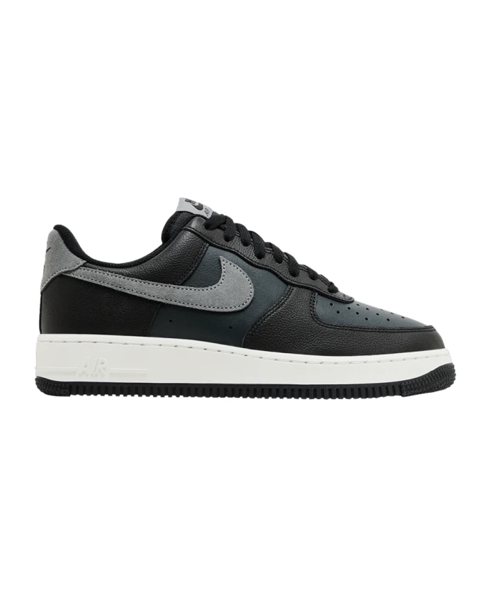 Кроссовки Air Force 1 дымчато-серого цвета Nike, черный
Кроссовки Air Force 1 дымчато-серого цвета Nike, черный