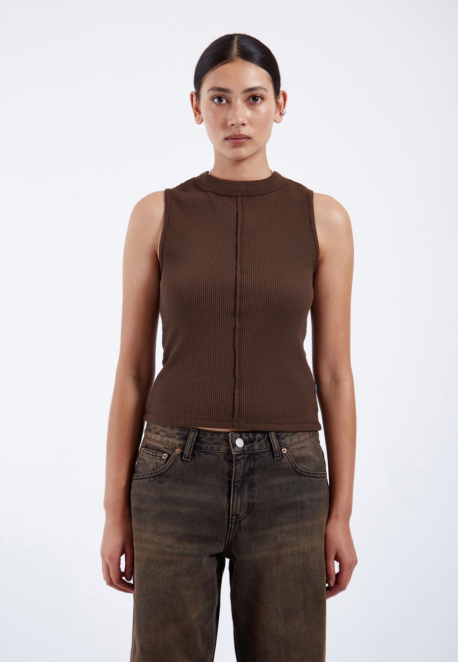 Топ Dr.Denim DEIA WAFFLE, Chocolate/Brown
Топ Dr.Denim DEIA WAFFLE, Chocolate/Brown