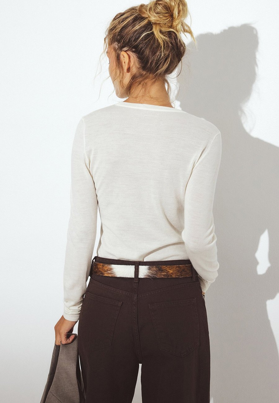 Джемпер NA-KD ROUND NECK, White
Джемпер NA-KD ROUND NECK, White