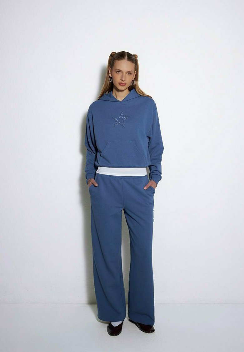 Худи Local Heroes Hoodie, Print/Blue
Худи Local Heroes Hoodie, Print/Blue