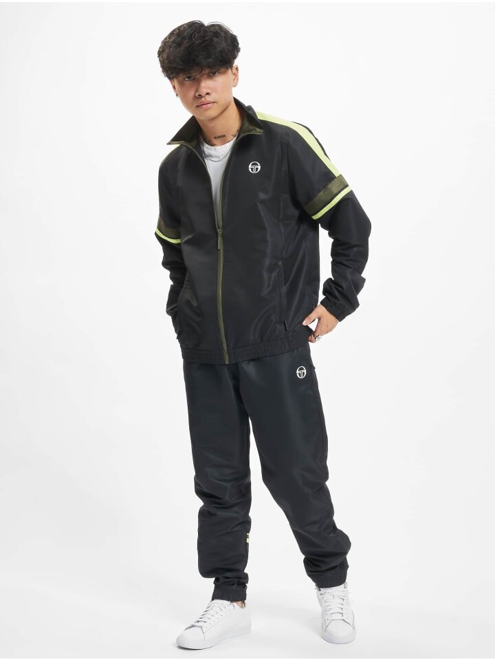 Спортивный костюм Sergio Tacchini, цвет black/sharp green
Спортивный костюм Sergio Tacchini, цвет black/sharp green