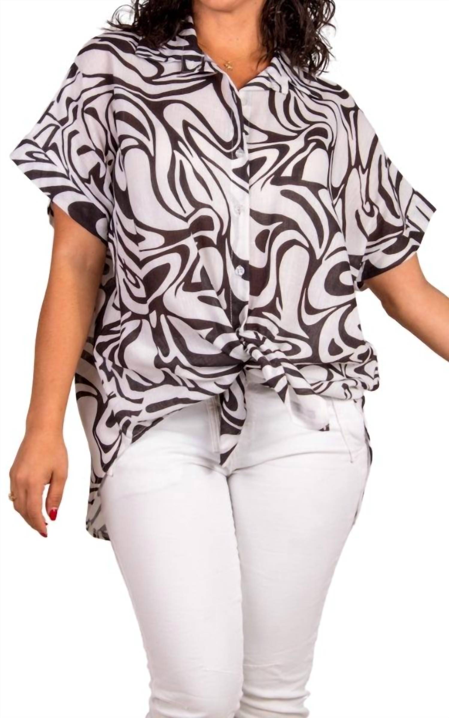 GIGI MODA Тропическая рубашка на пуговицах, черная
GIGI MODA Тропическая рубашка на пуговицах, черная