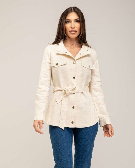 Женская рубашка с воротником-хомутом и поясом Fsh, бежевый
Женская рубашка с воротником-хомутом и поясом Fsh, бежевый
