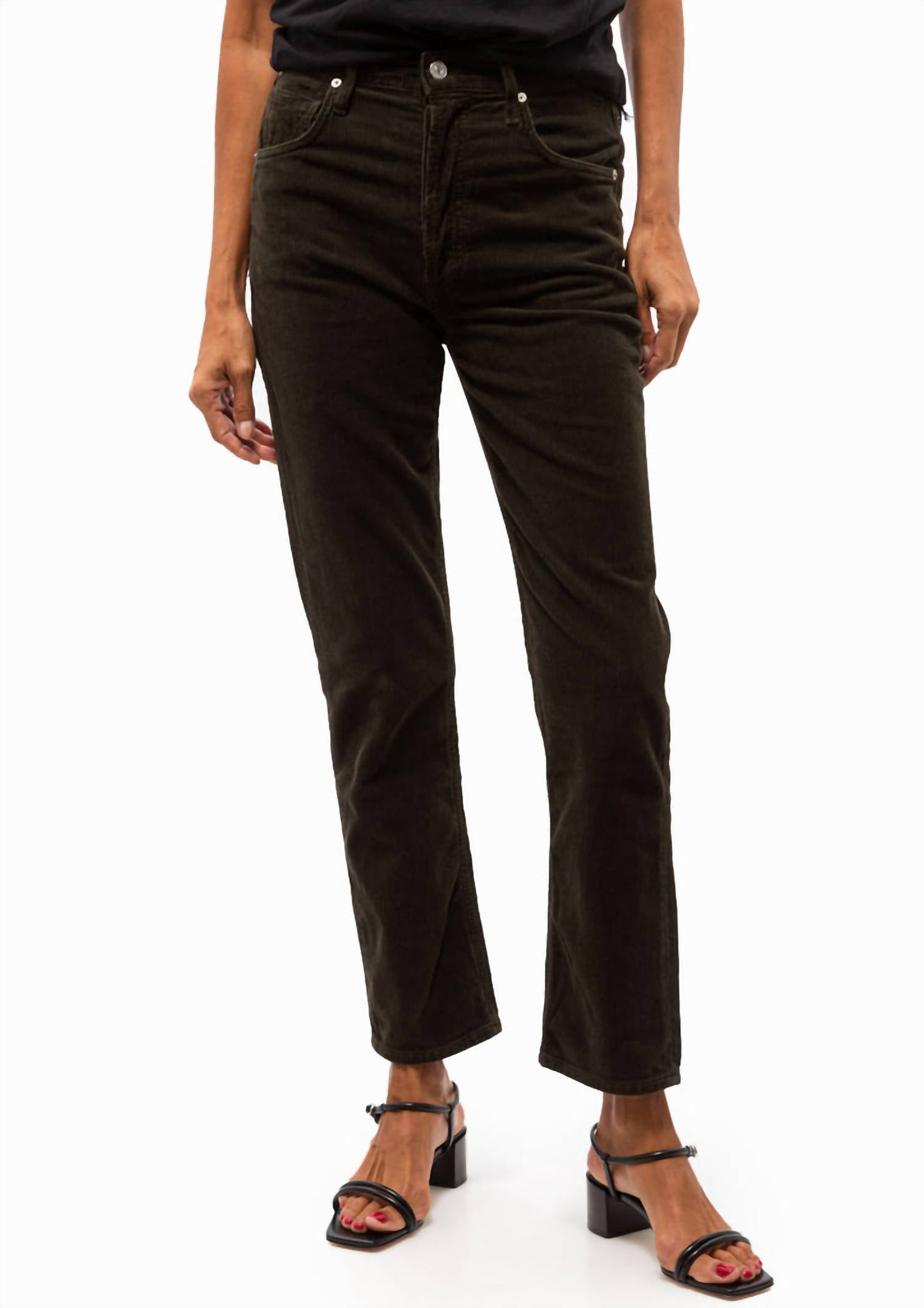 Джинсы Jolene High Rise Vintage Slim из водорослей Citizens of Humanity, цвет kelp
Джинсы Jolene High Rise Vintage Slim из водорослей Citizens of Humanity, цвет kelp