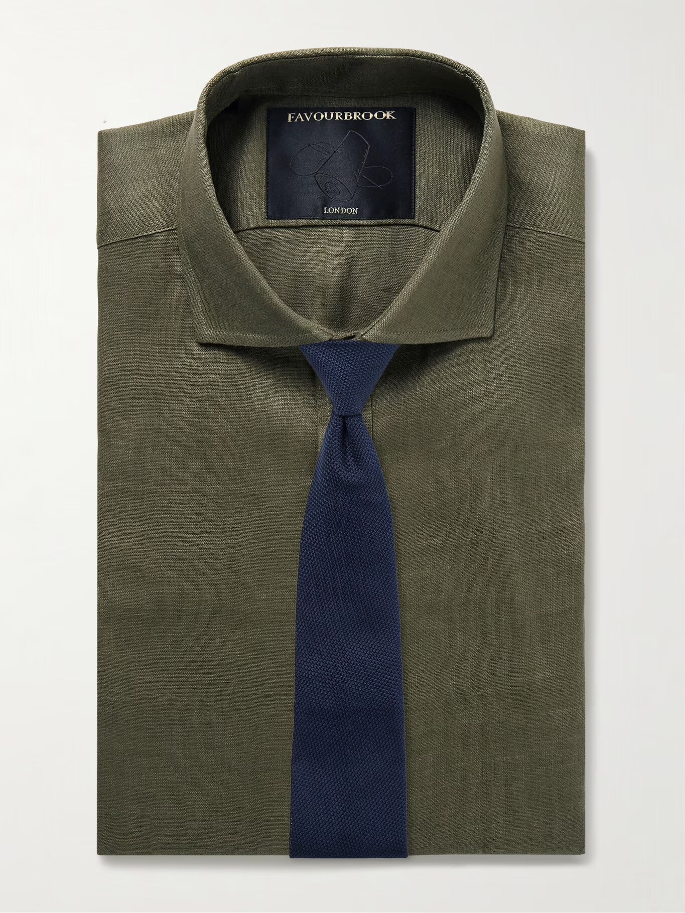 Льняная рубашка Bridford с вырезом-воротником FAVOURBROOK, хаки
Льняная рубашка Bridford с вырезом-воротником FAVOURBROOK, хаки