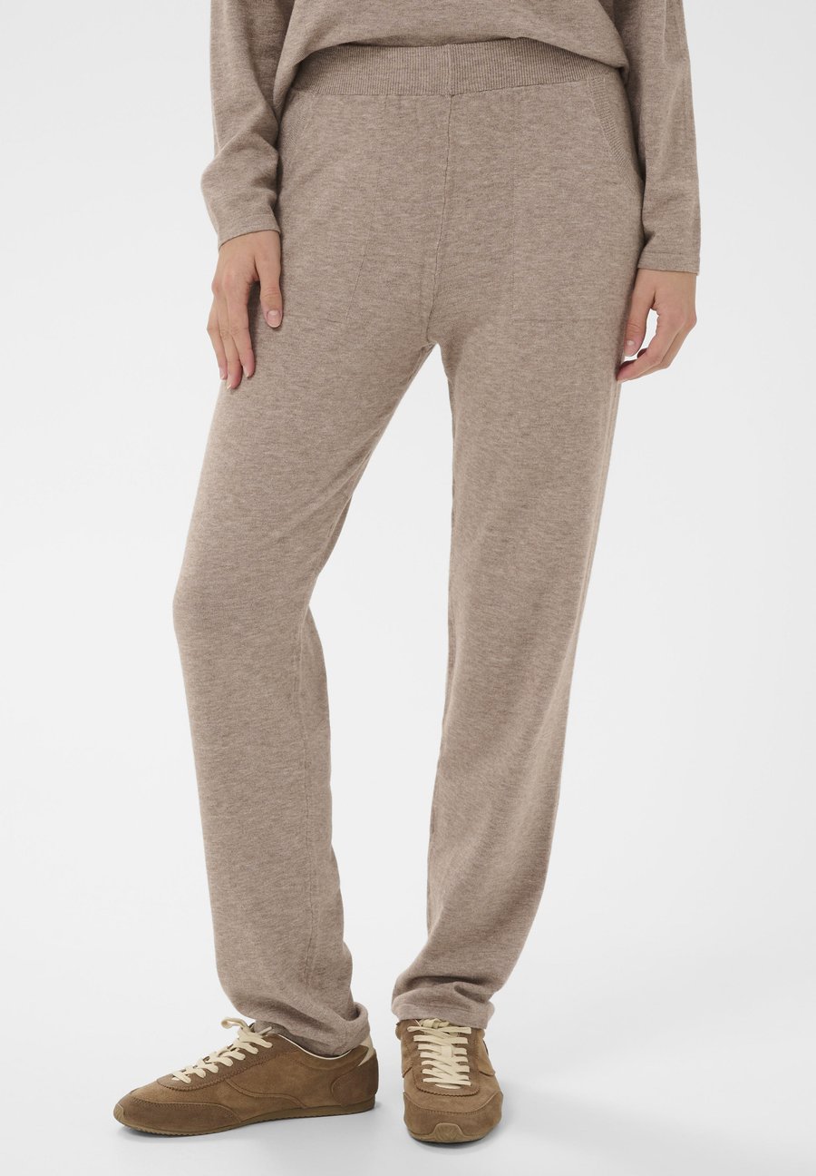 Брюки Saint Tropez AAMBERSZ, Mocha Meringue Melange/Mottled Beige
Брюки Saint Tropez AAMBERSZ, Mocha Meringue Melange/Mottled Beige