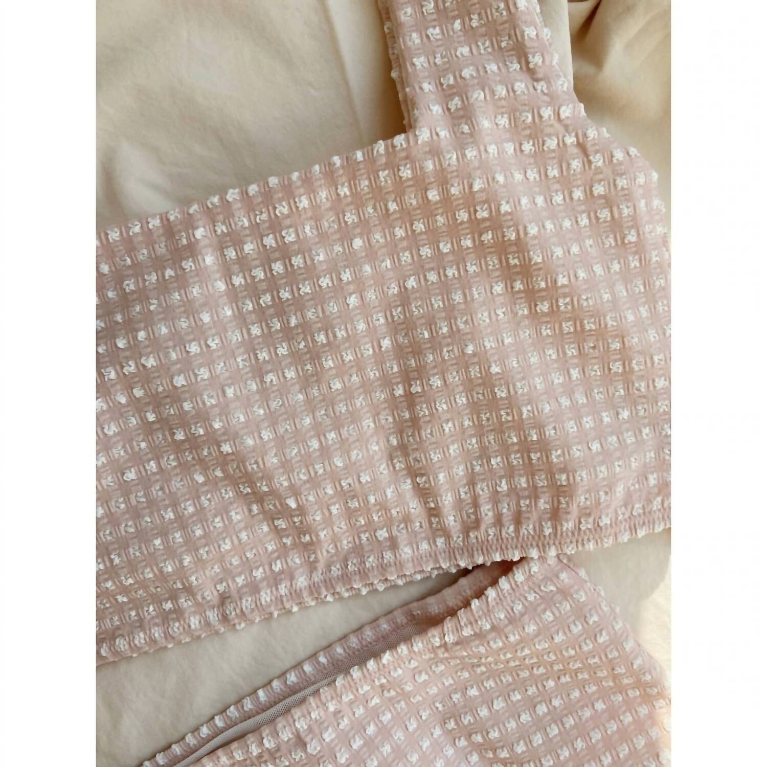 Девушки в бикини Fresia Mommy In Rose Smoke Konges Sløjd
Девушки в бикини Fresia Mommy In Rose Smoke Konges Sløjd