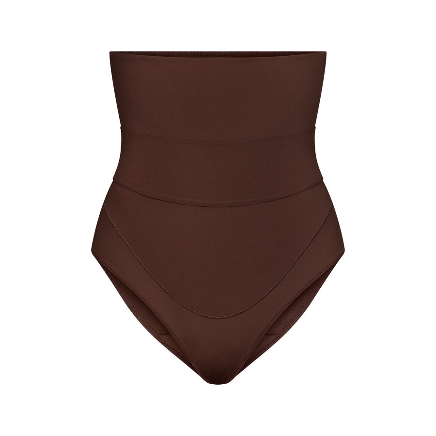Трусики для беременных с высокой талией и поясом SKIMS Fits Everybody, цвет Cocoa
Трусики для беременных с высокой талией и поясом SKIMS Fits Everybody, цвет Cocoa