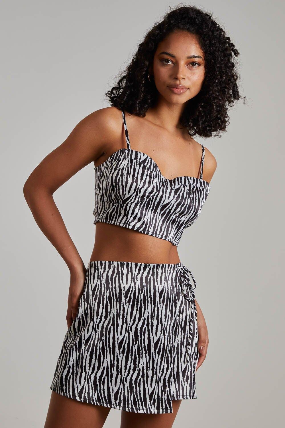 Укороченный бралет с зеброй Pink Vanilla, черный
Укороченный бралет с зеброй Pink Vanilla, черный