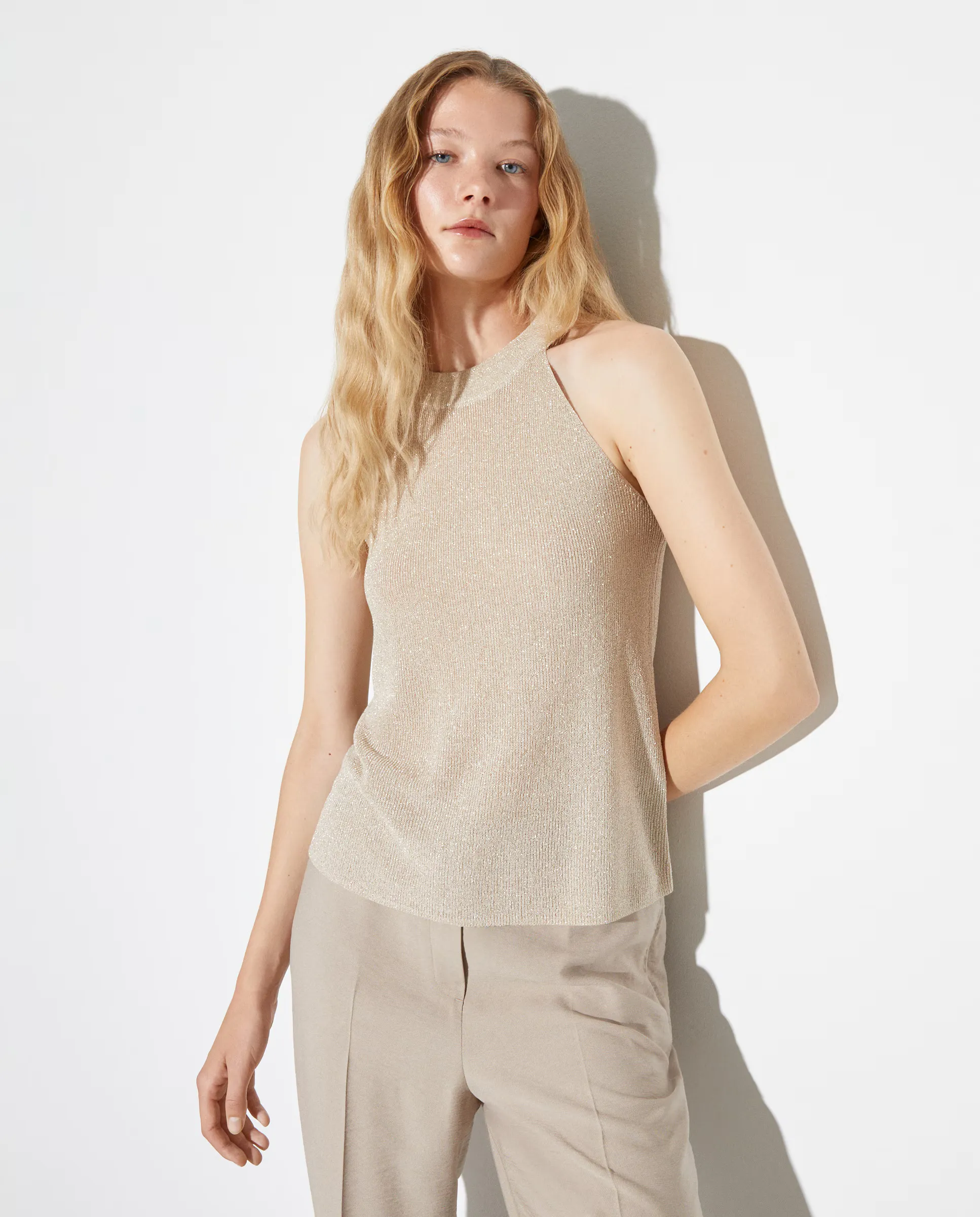 Женский безрукавный джемпер из вискозы Woman El Corte Inglés, золотой 
Женский безрукавный джемпер из вискозы Woman El Corte Inglés, золотой