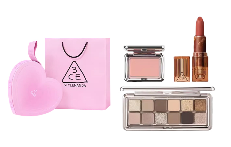 Набор косметики для женщин 3CE
Набор косметики для женщин 3CE