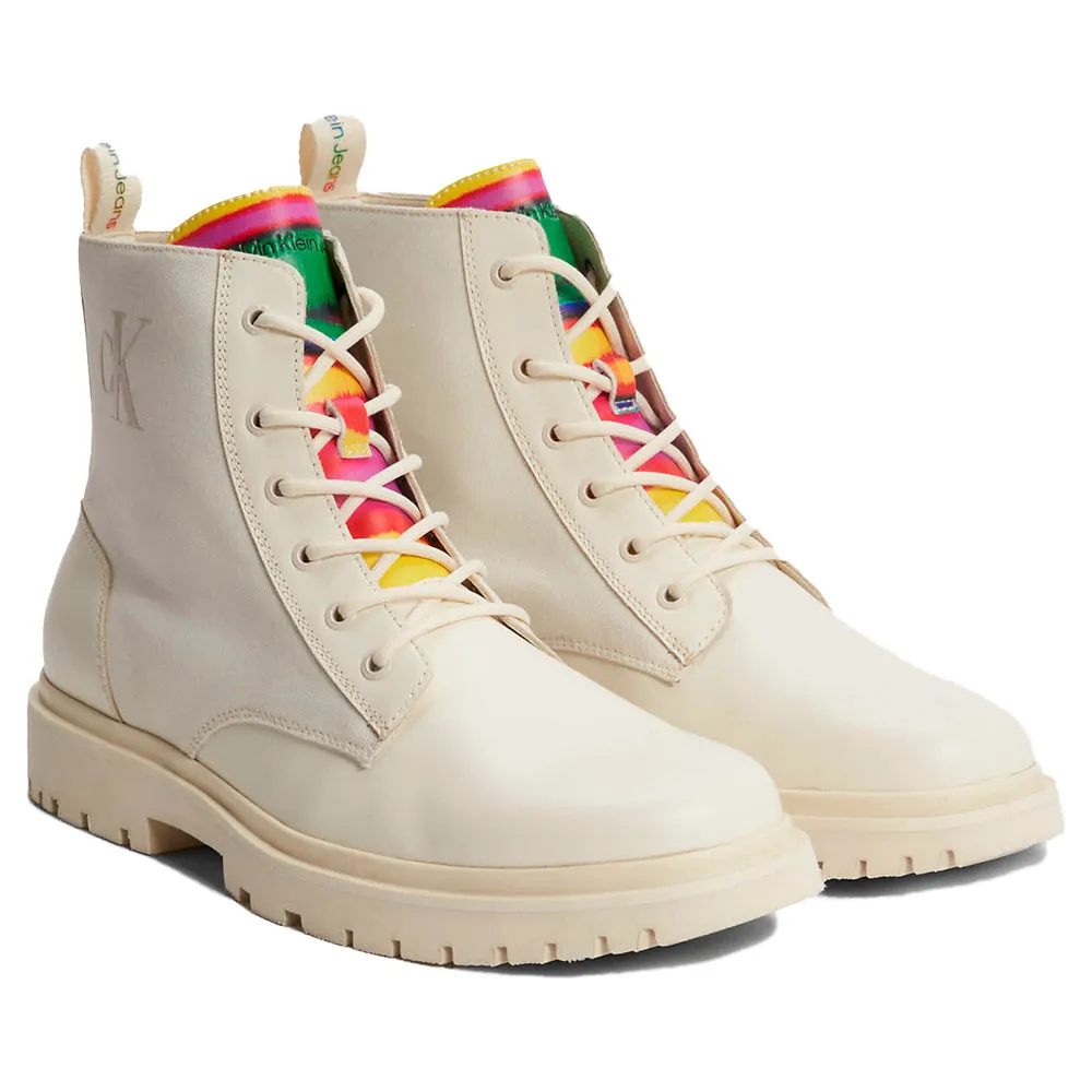 Ботинки Calvin Klein YM0YM00828, бежевый
Ботинки Calvin Klein YM0YM00828, бежевый