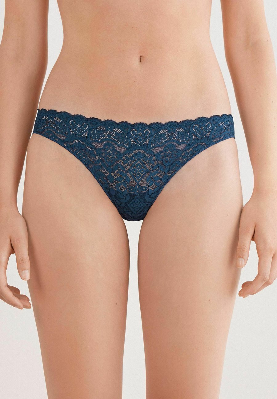 Трусы Intimissimi Thong, Blue/Teal
Трусы Intimissimi Thong, Blue/Teal