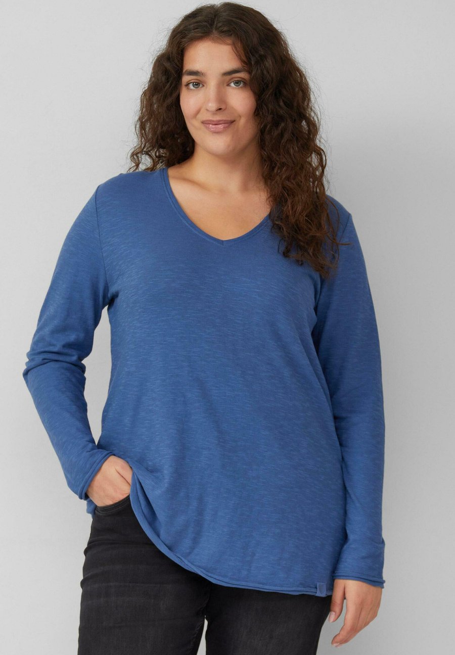 Топ s.Oliver Long sleeved top, Royalblau/Blue
Топ s.Oliver Long sleeved top, Royalblau/Blue