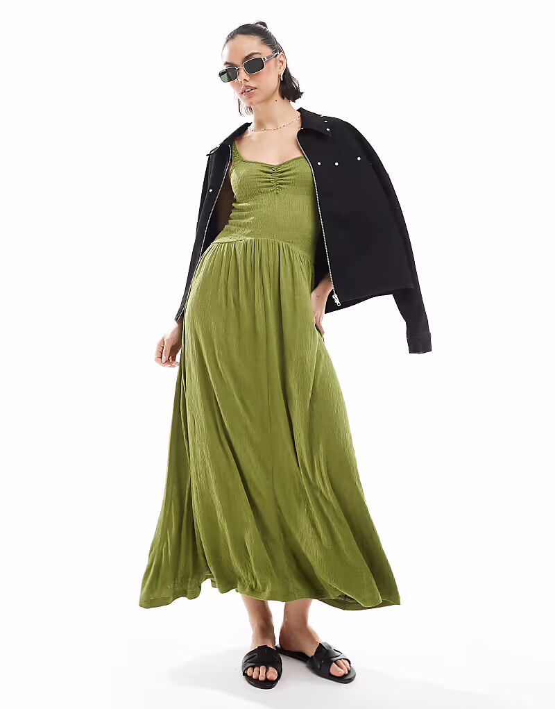 Платье миди с вырезом сердечком ASOS DESIGN оливкового цвета
Платье миди с вырезом сердечком ASOS DESIGN оливкового цвета