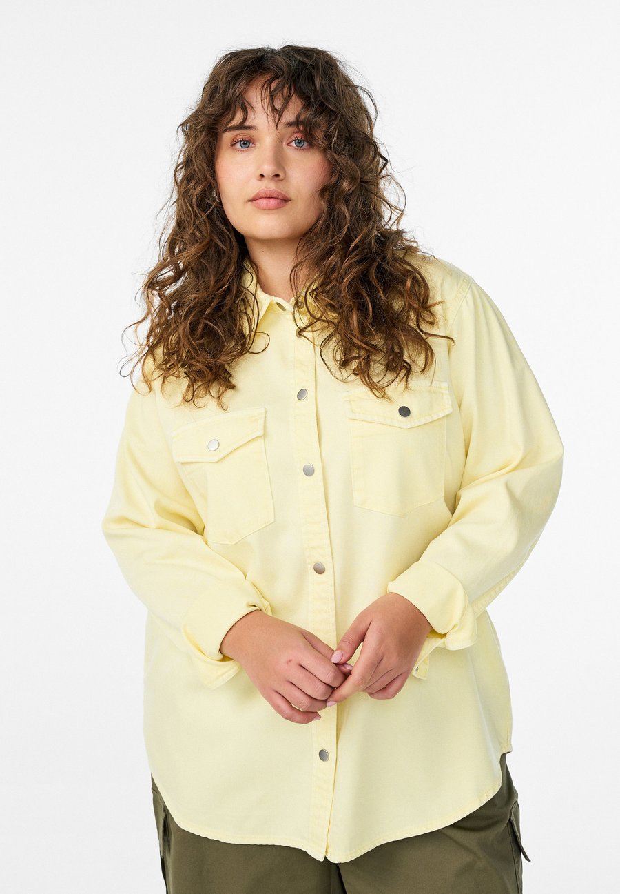 Блуза Zizzi Button-down blouse, Lemonade/Light Yellow
Блуза Zizzi Button-down blouse, Lemonade/Light Yellow