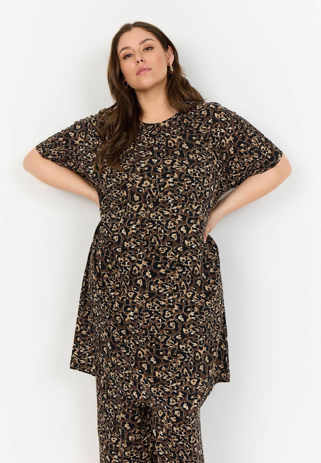 Платье-рубашка WA-MELINA 3 Wasabi Concept, коричневый
Платье-рубашка WA-MELINA 3 Wasabi Concept, коричневый