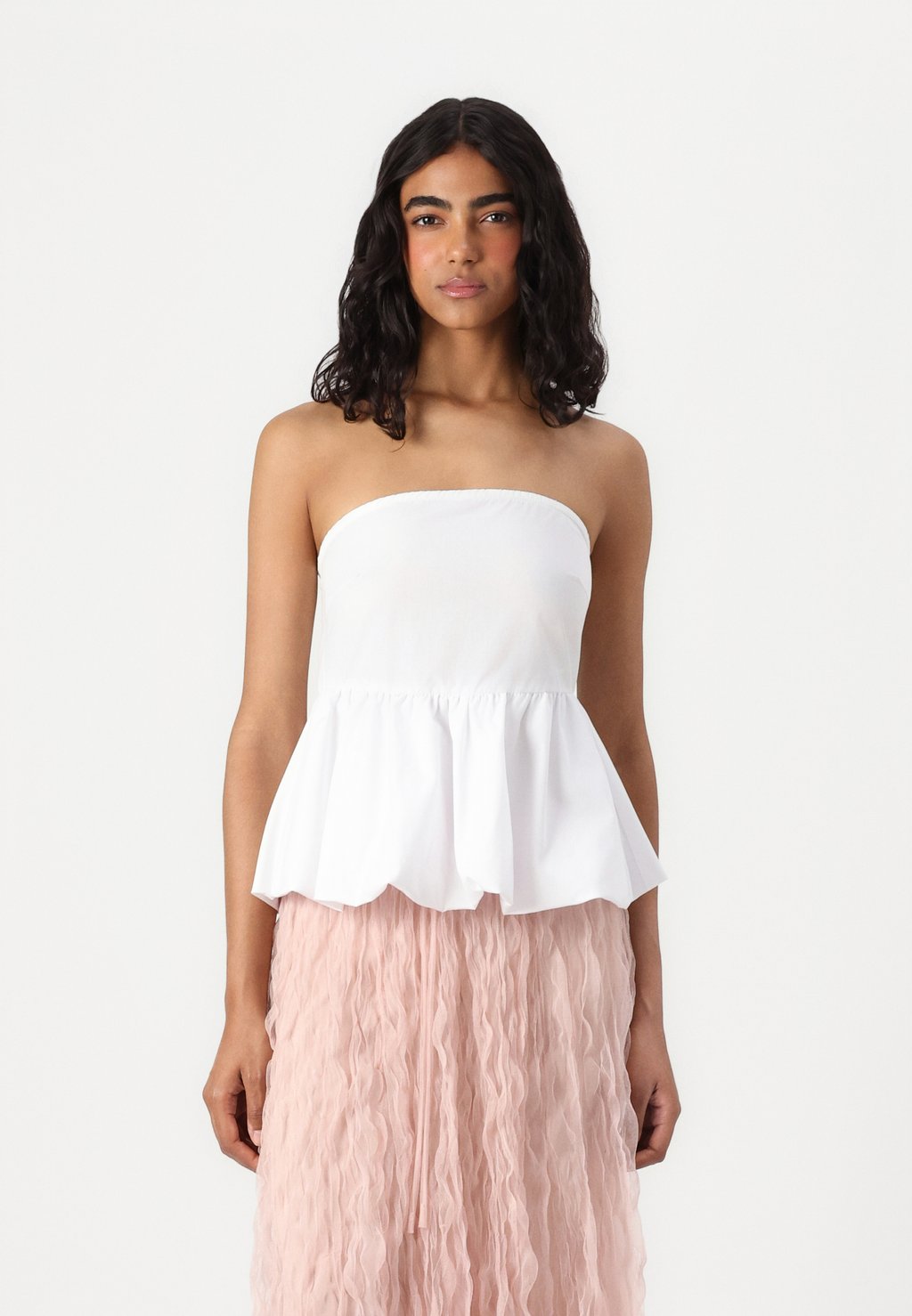 Блуза VMESRA TUBE BUBBLE HEM - Top Vero Moda, белый
Блуза VMESRA TUBE BUBBLE HEM - Top Vero Moda, белый