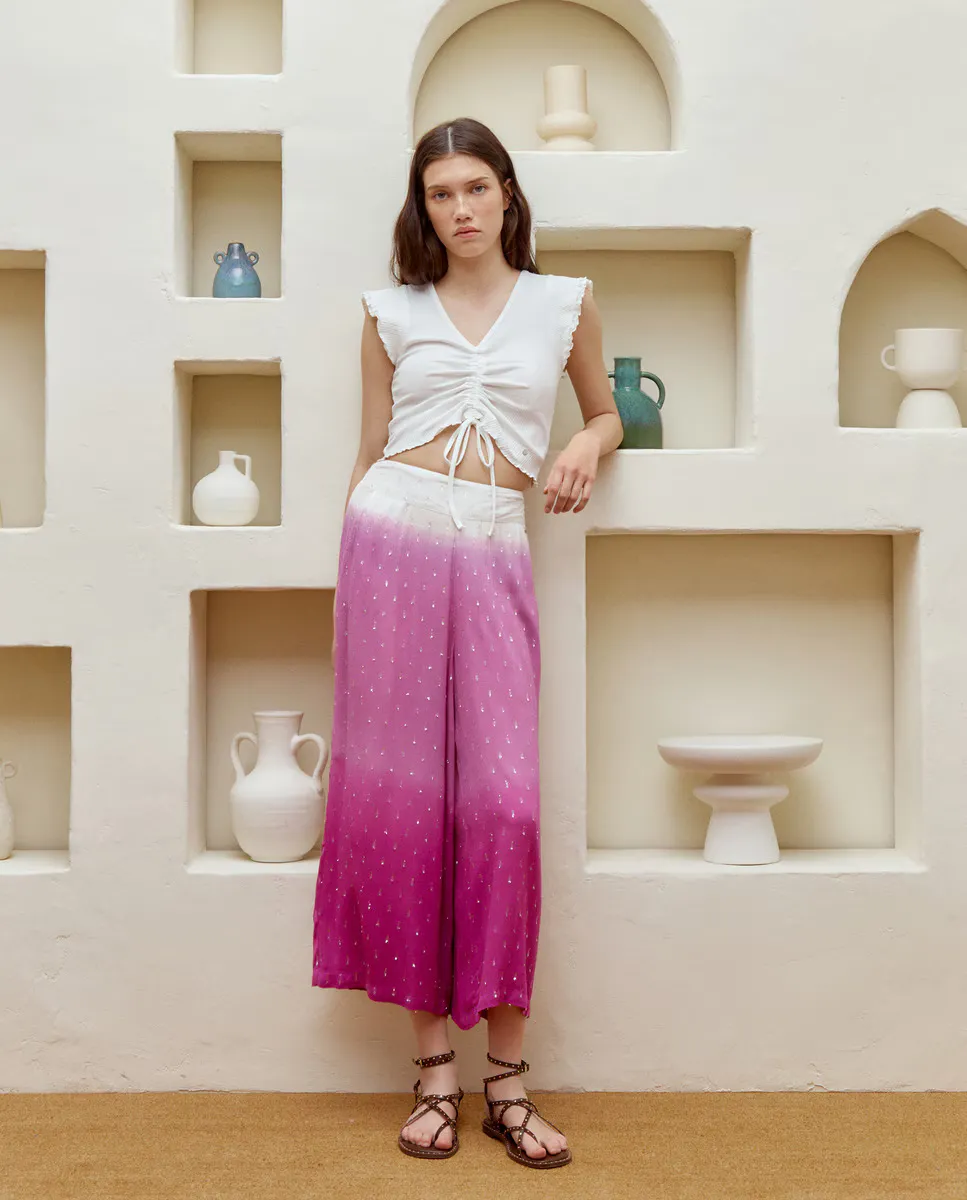 Женские широкие брюки глубокого крашения Green Coast, цвет Buganvilla
Женские широкие брюки глубокого крашения Green Coast, цвет Buganvilla