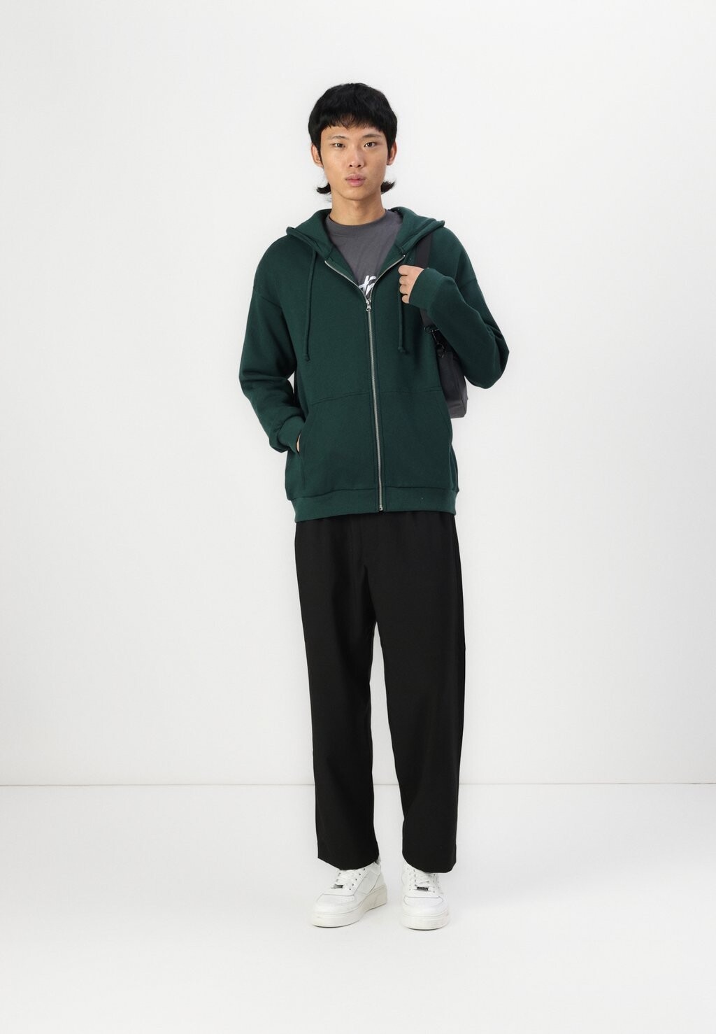 Толстовка на молнии BASIC ZIP UP UNISEX YOURTURN, темно-зеленый
Толстовка на молнии BASIC ZIP UP UNISEX YOURTURN, темно-зеленый