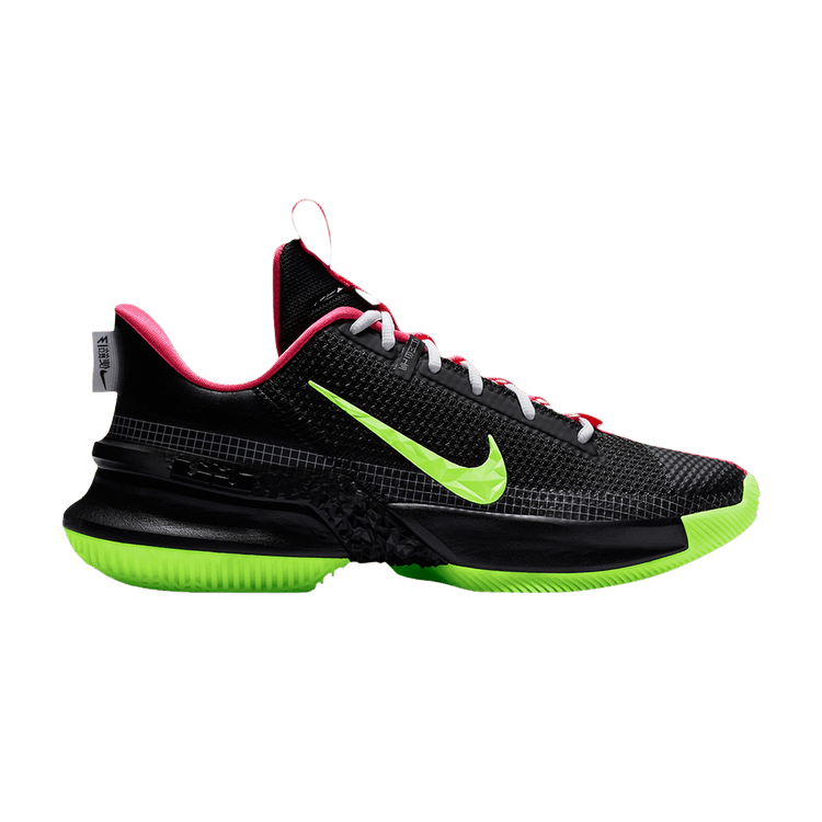 Кроссовки LeBron Ambassador 13 'Yeezy', черный
Кроссовки LeBron Ambassador 13 'Yeezy', черный