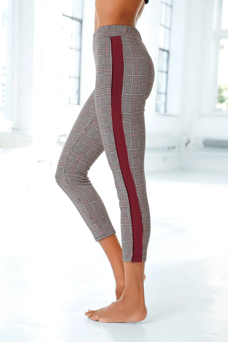 Bench Леггинсы размера 7/8 для дома, с контрастной тесьмой сбоку Bench Loungewear, цвет Kariert-Rostrot
Bench Леггинсы размера 7/8 для дома, с контрастной тесьмой сбоку Bench Loungewear, цвет Kariert-Rostrot