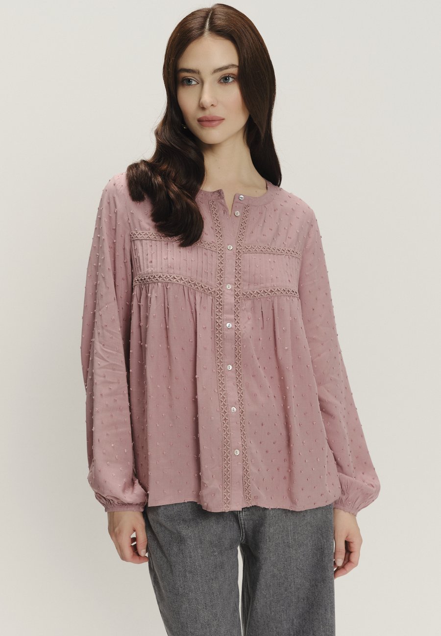 Блуза Greenpoint Blouse, Mottled Light Pink
Блуза Greenpoint Blouse, Mottled Light Pink