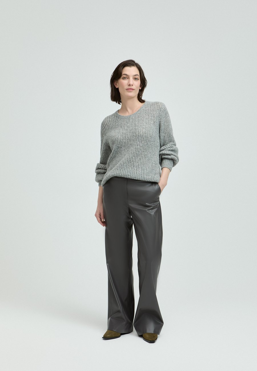 Брюки Xandres Trousers, Graphite/Grey
Брюки Xandres Trousers, Graphite/Grey