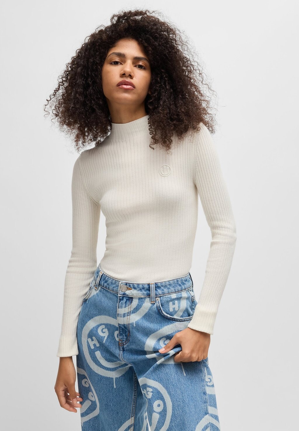 Джемпер SARMIE HUGO, белый
Джемпер SARMIE HUGO, белый