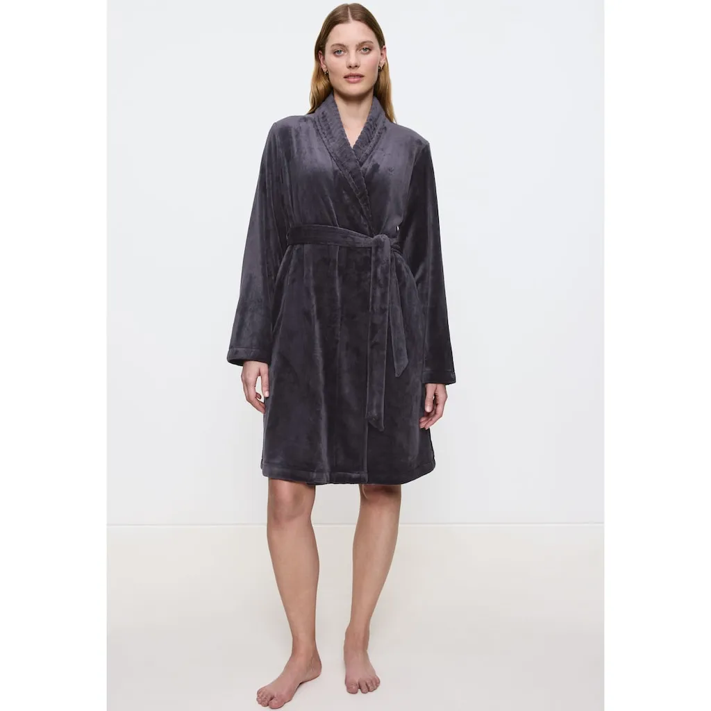 Халат Robes Fleece Robe 01, комплект из 2 шт., теплый халат Triumph, INK GRAY
Халат Robes Fleece Robe 01, комплект из 2 шт., теплый халат Triumph, INK GRAY