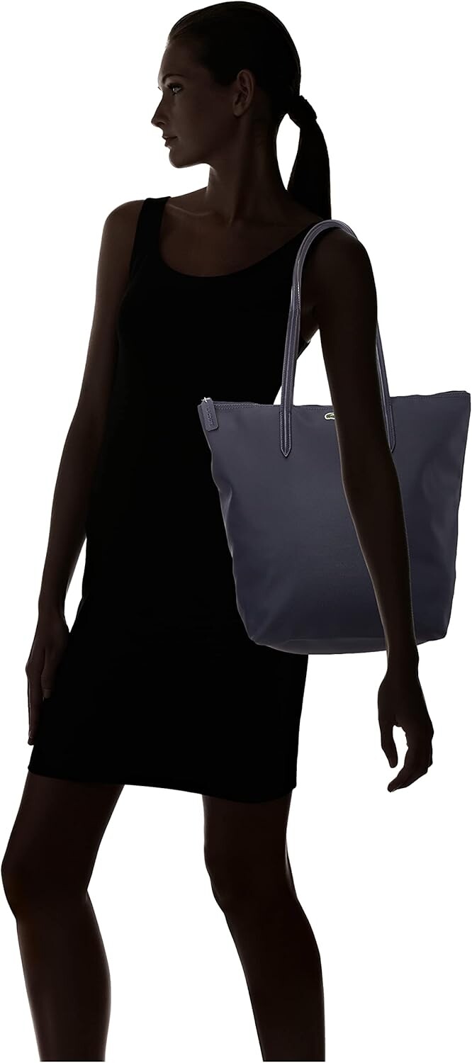 Lacoste Женская вертикальная сумка-шоппер L.12.12 Concept
Lacoste Женская вертикальная сумка-шоппер L.12.12 Concept