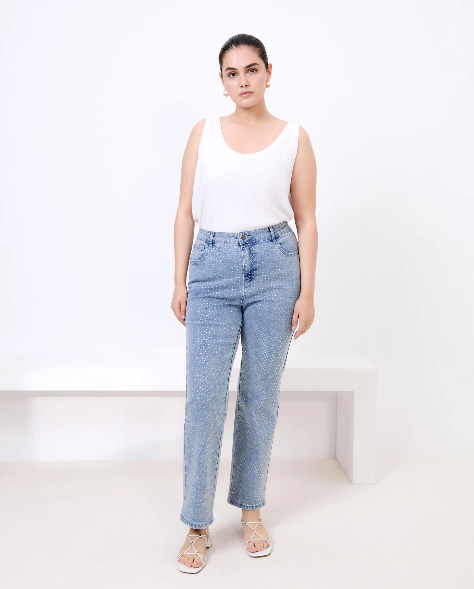 Женские прямые классические джинсы Couchel, цвет Cerúleo
Женские прямые классические джинсы Couchel, цвет Cerúleo