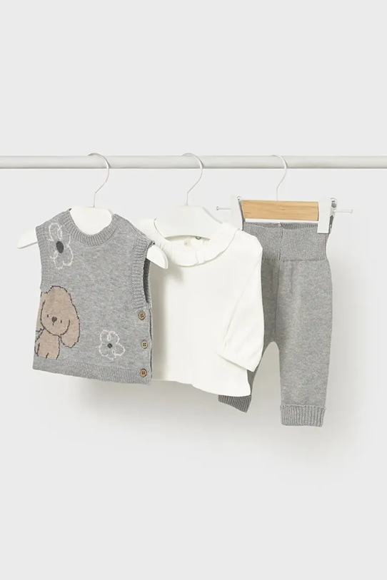 Комплект для новорожденного Mayoral Newborn, серый 
Комплект для новорожденного Mayoral Newborn, серый