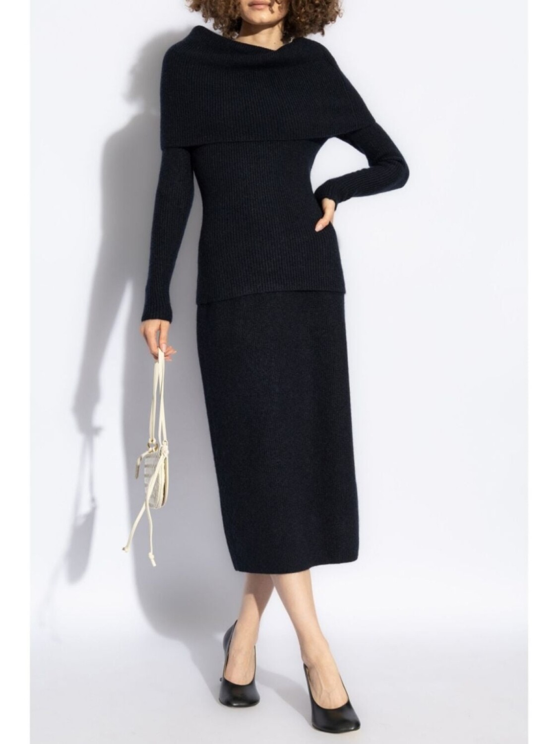 Fabiana Filippi топ с длинными рукавами в рубчик, черный
Fabiana Filippi топ с длинными рукавами в рубчик, черный