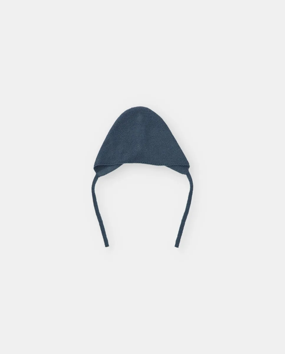 Вязаная детская кепка темно-синего цвета Martín Aranda
Вязаная детская кепка темно-синего цвета Martín Aranda