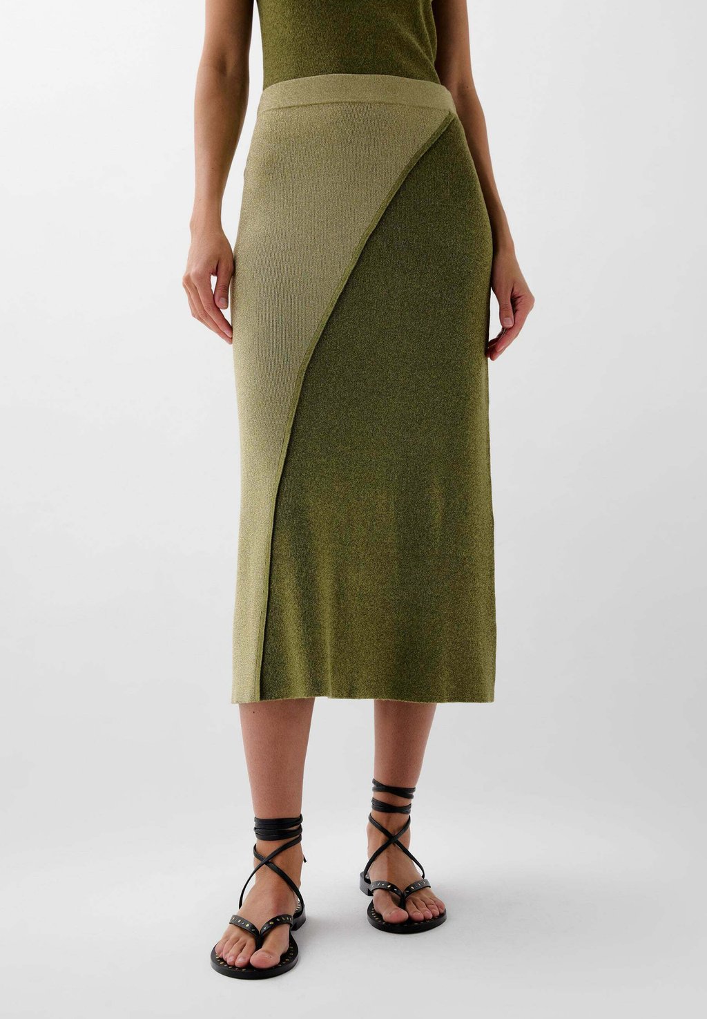 Юбка А-силуэта DUO Scalpers, хаки
Юбка А-силуэта DUO Scalpers, хаки