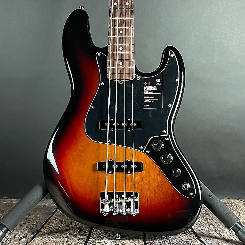 Басс гитара Fender American Performer Jazz Bass, Rosewood- 3-Color Sunburst
Басс гитара Fender American Performer Jazz Bass, Rosewood- 3-Color Sunburst