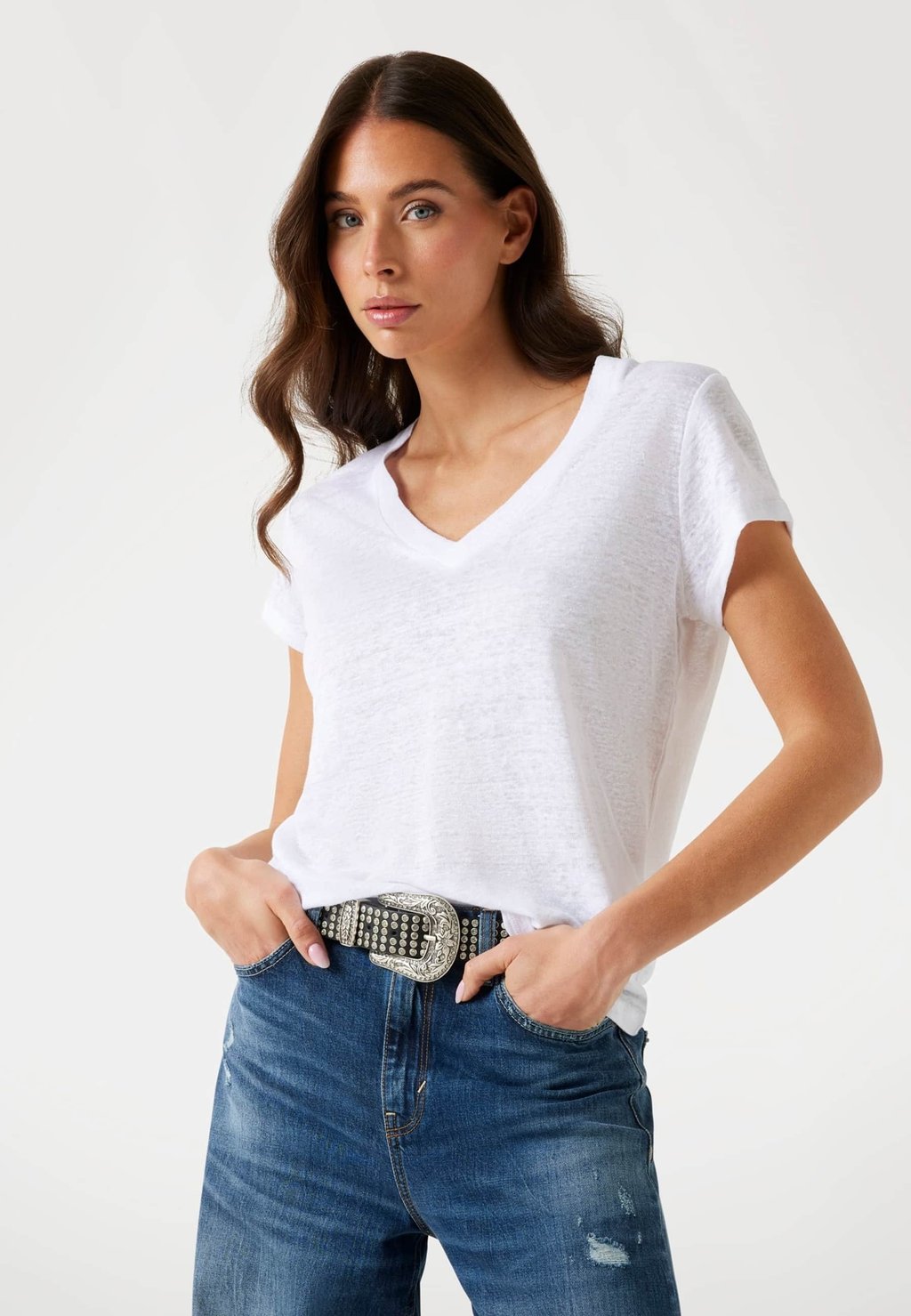 Базовая футболка Guess, белый
Базовая футболка Guess, белый