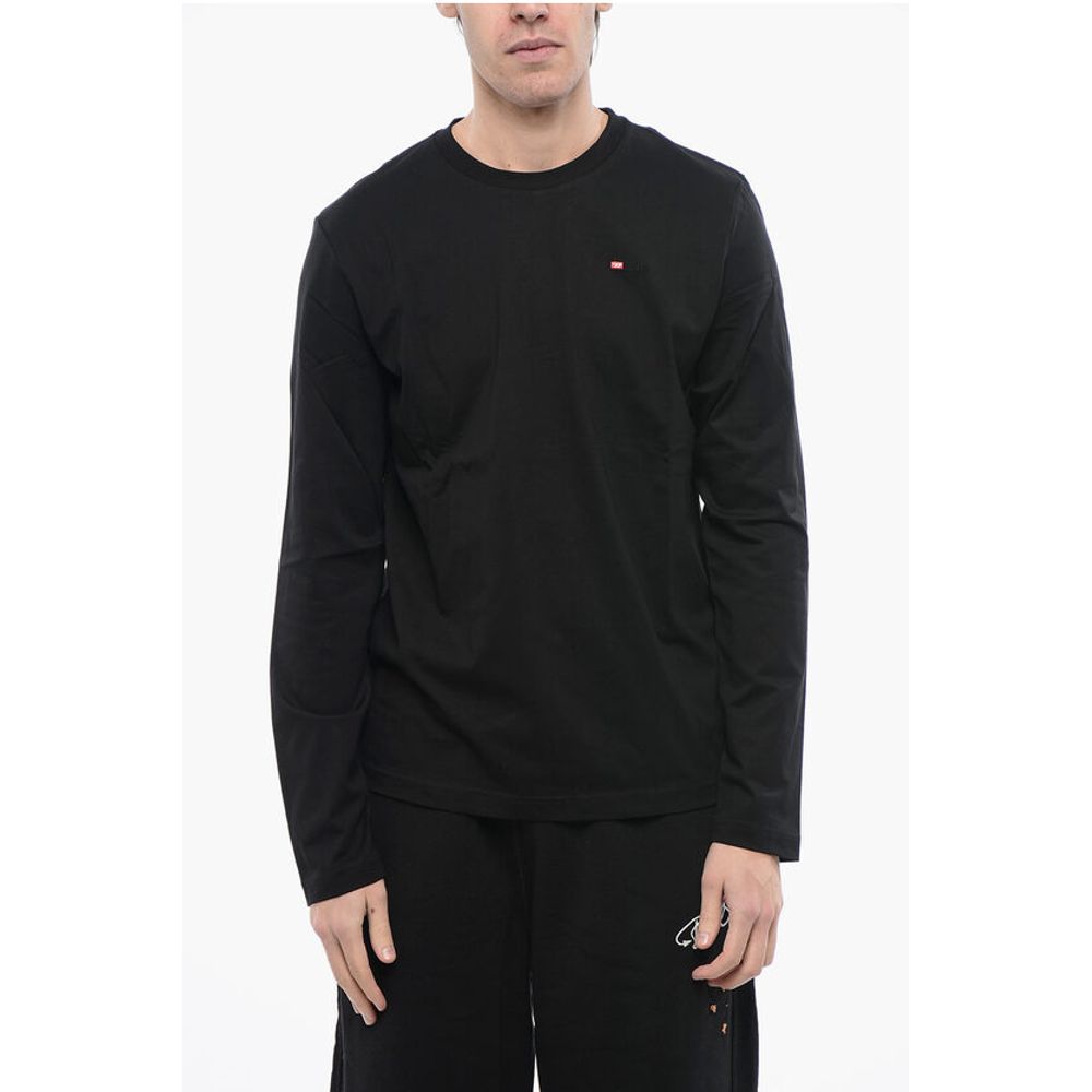 Футболка с длинными рукавами T-DIEGOR-LS-MICRODIV и круглым вырезом Diesel, Black
Футболка с длинными рукавами T-DIEGOR-LS-MICRODIV и круглым вырезом Diesel, Black