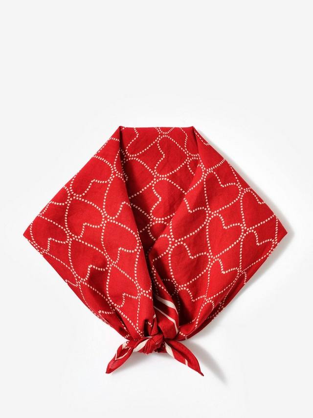 Шейный платок с принтом в виде сердечек и квадратным вырезом Mint Velvet, Red
Шейный платок с принтом в виде сердечек и квадратным вырезом Mint Velvet, Red