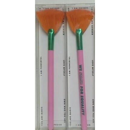 Кисть для хайлайтера Catrice Who I Am C01 Мы выступаем за равенство
Кисть для хайлайтера Catrice Who I Am C01 Мы выступаем за равенство