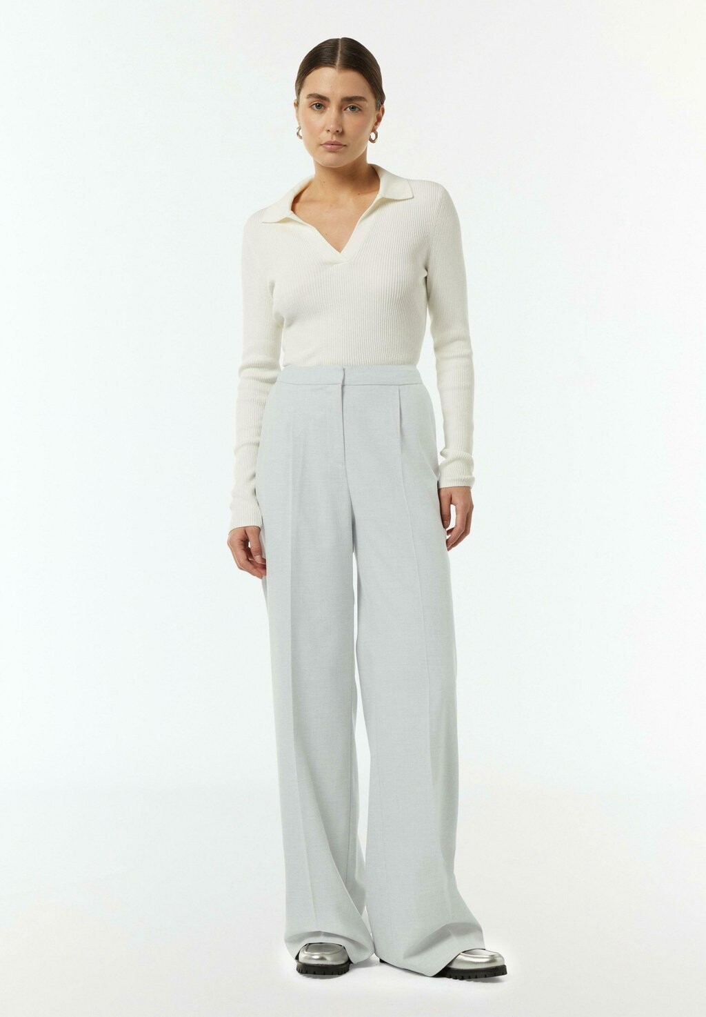 Брюки WIDE-LEG-AUS FLIESSENDEM comma, серый
Брюки WIDE-LEG-AUS FLIESSENDEM comma, серый