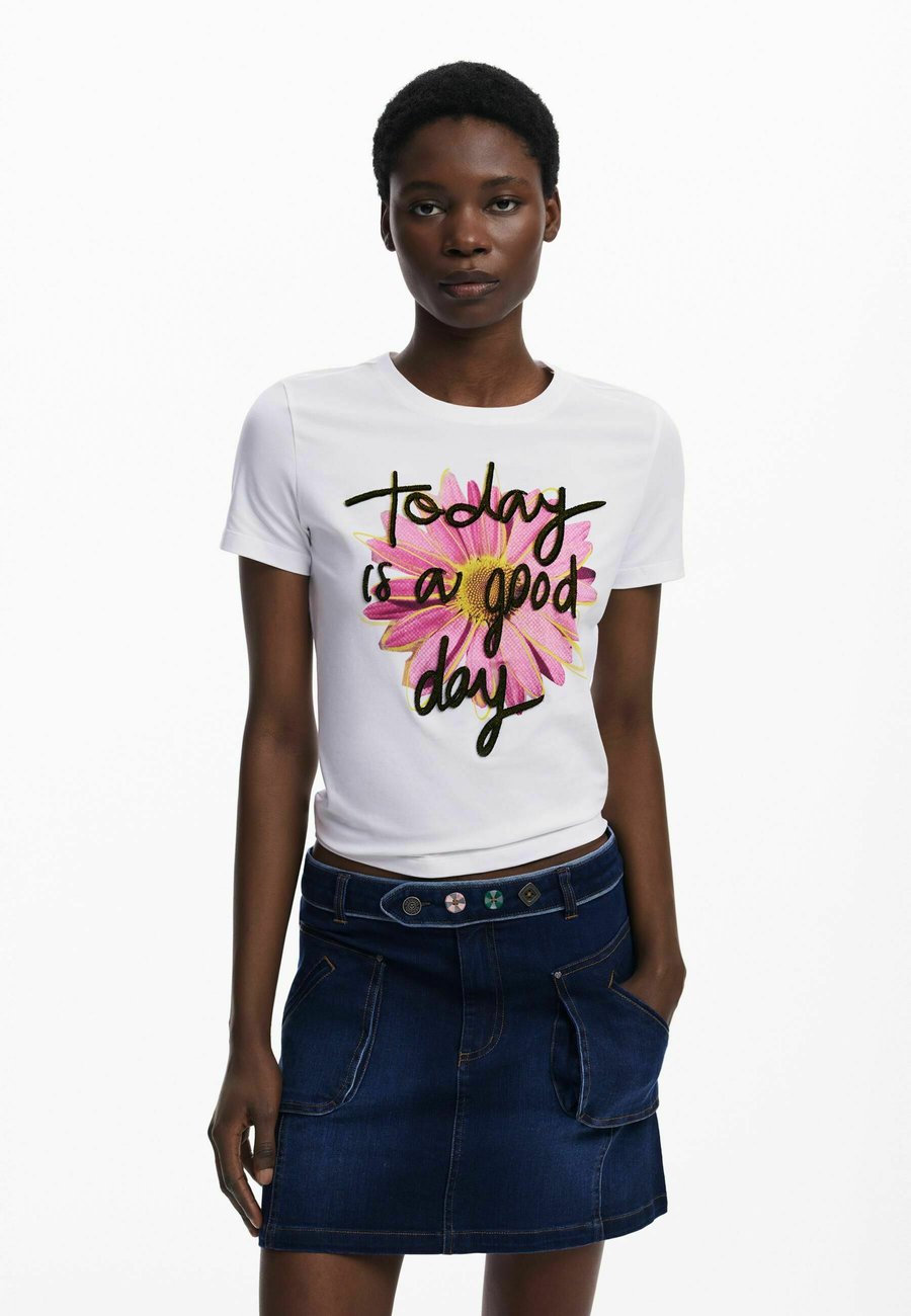 Футболка Desigual SHORT-SLEEVE FLORAL , White
Футболка Desigual SHORT-SLEEVE FLORAL , White