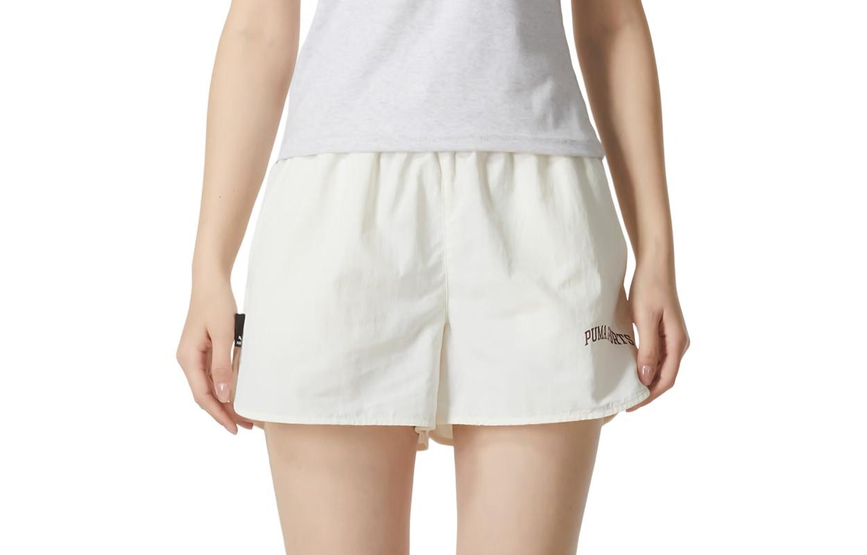 Повседневные шорты женские молочно-белые Puma
Повседневные шорты женские молочно-белые Puma