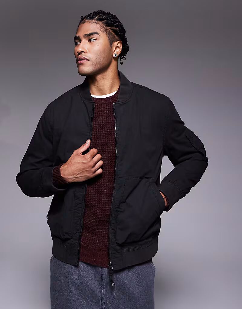 Куртка-бомбер черного цвета River Island
Куртка-бомбер черного цвета River Island