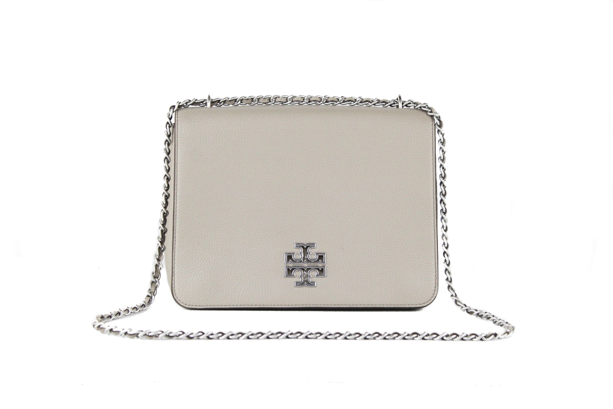 Сумка-тоут Britten Large Pebble Leather с регулируемой цепочкой через плечо Tory Burch
Сумка-тоут Britten Large Pebble Leather с регулируемой цепочкой через плечо Tory Burch