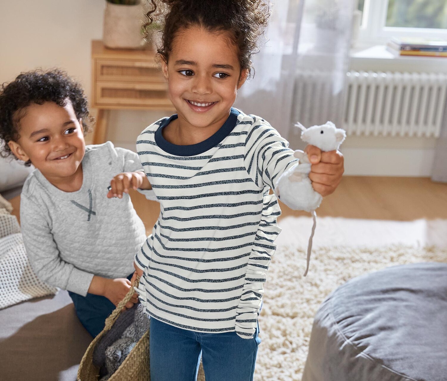 Толстовка с блестящими деталями Tchibo
Толстовка с блестящими деталями Tchibo