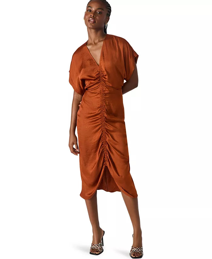 Женское платье Aimee с V-образным вырезом и сборками спереди Steve Madden, коричневый
Женское платье Aimee с V-образным вырезом и сборками спереди Steve Madden, коричневый