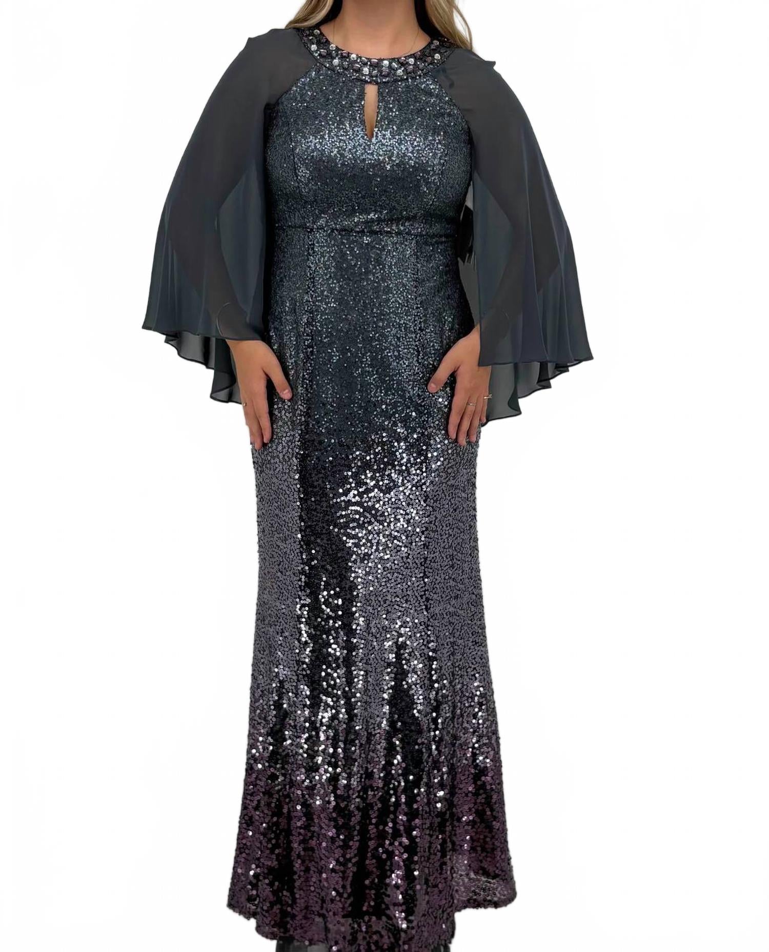 Серебряное платье с пайетками и накидкой Ignite Evenings
Серебряное платье с пайетками и накидкой Ignite Evenings